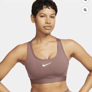 Nike Women's Swoosh Sports Bra